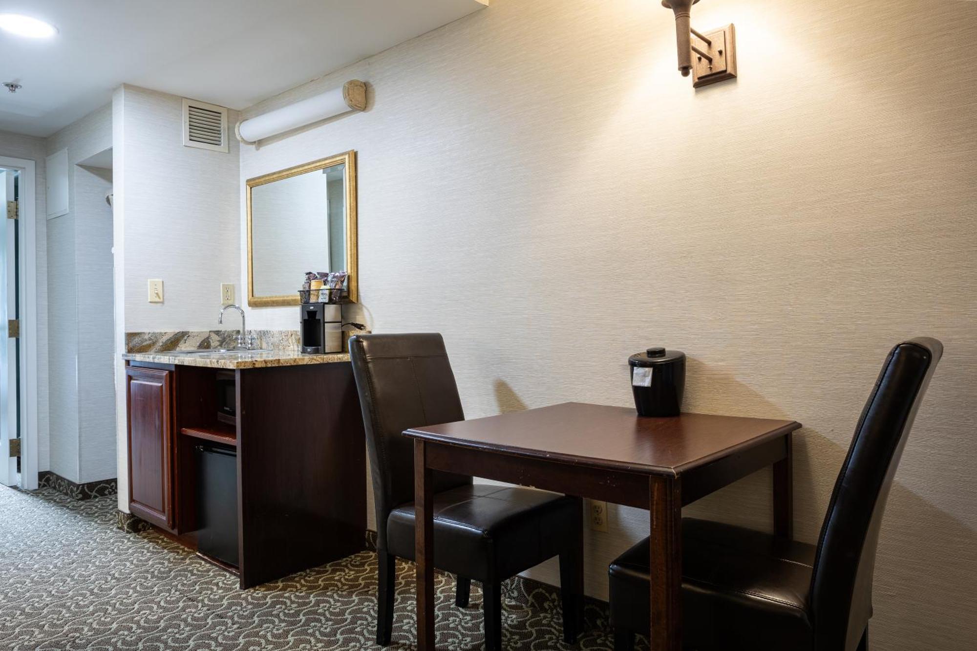 הוליוק D. Hotel Suites & Spa מראה חיצוני תמונה