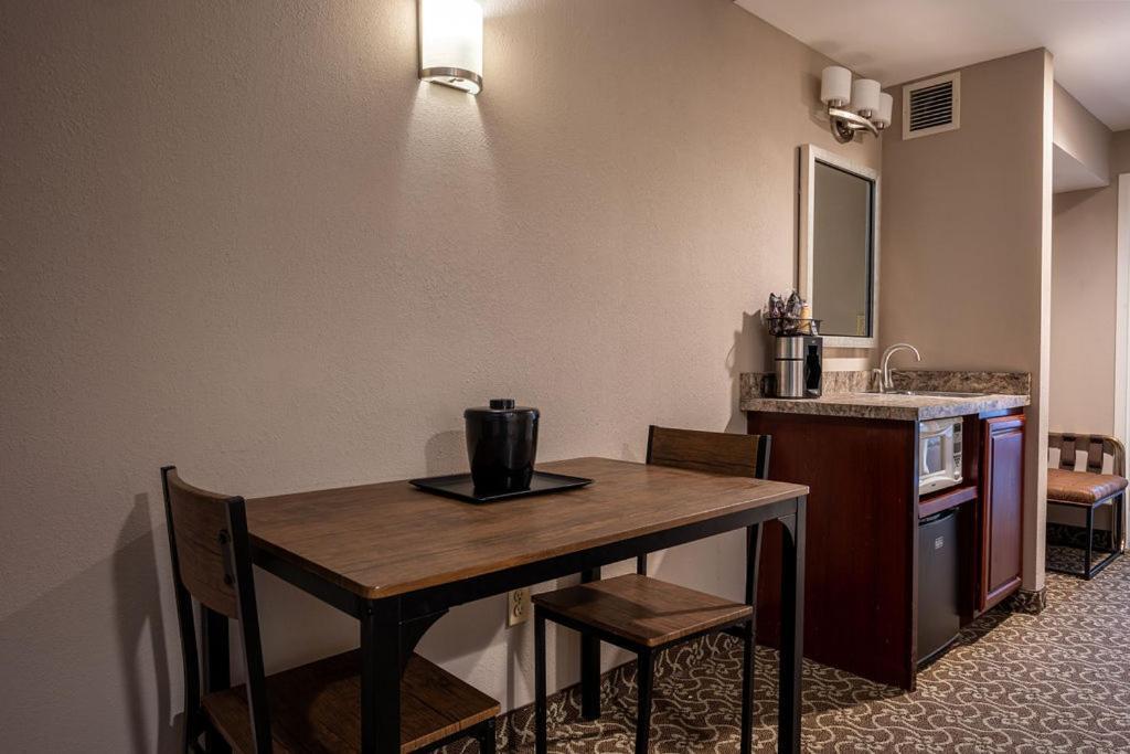 הוליוק D. Hotel Suites & Spa מראה חיצוני תמונה