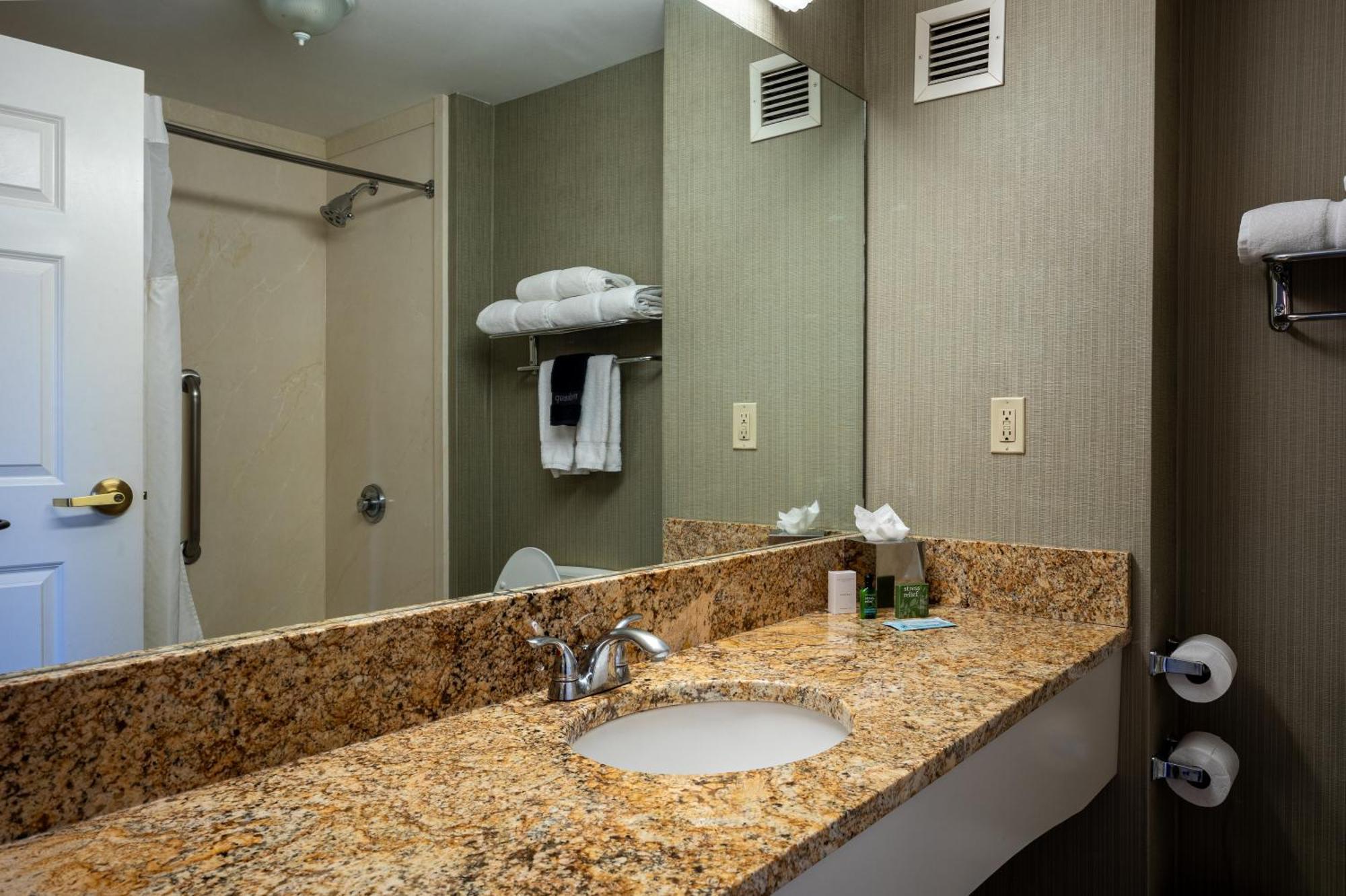 הוליוק D. Hotel Suites & Spa מראה חיצוני תמונה